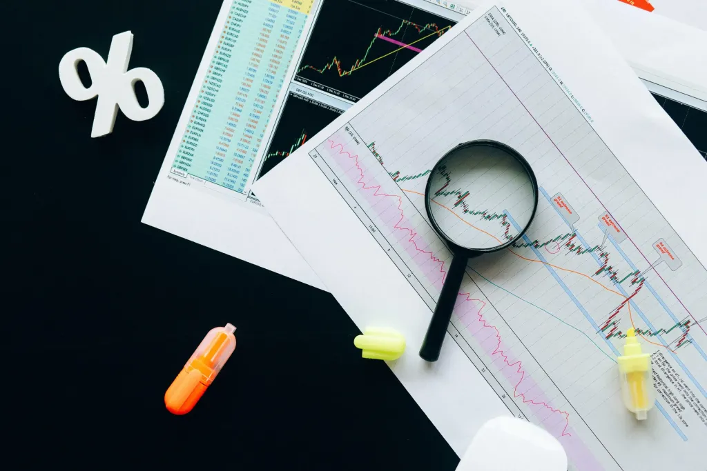 Analiza ryzyka i potencjalnych korzyści z inwestowania w projekty zdecentralizowanych finansów (DeFi)